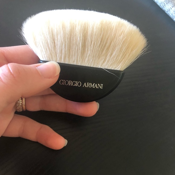 armani kabuki brush